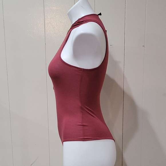 G by Guess Belinda  Zip Front Halterneck Bodysuit Women's Sz XS Burnt Brick NWT - Picture 8 of 12